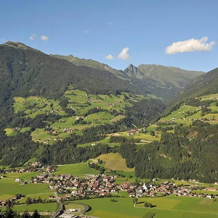 호텔 Riedl Im Zillertal