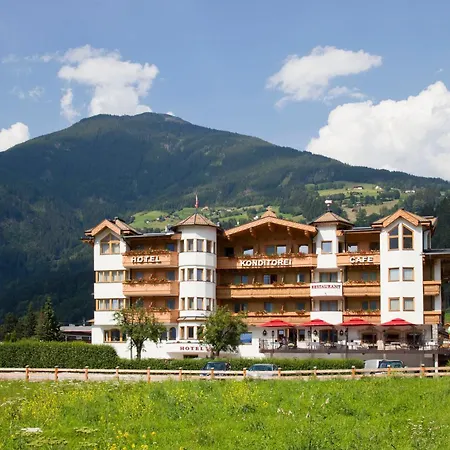 Hotel Riedl Im Zillertal 4*