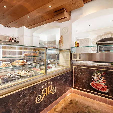 호텔 Riedl Im Zillertal 4*