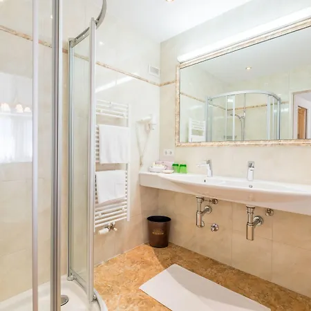 Riedl Im Zillertal فندق ستام