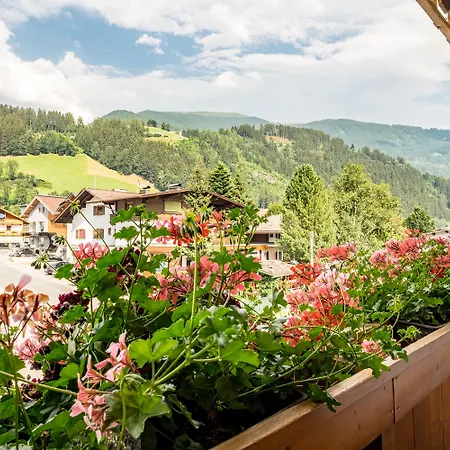 ホテル Riedl Im Zillertal 4*