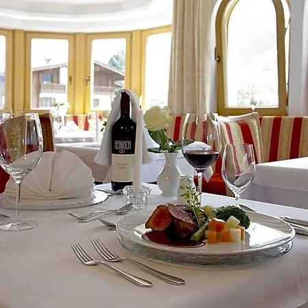 Hotel Riedl Im Zillertal Stumm