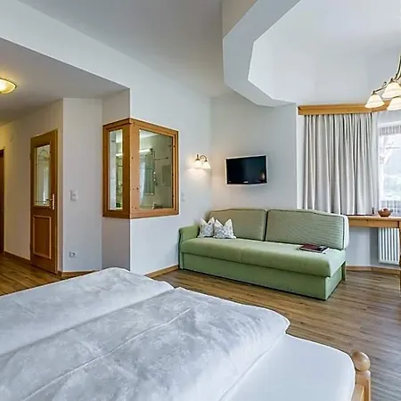 Riedl Im Zillertal 4*