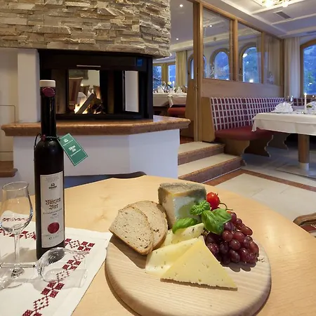 Hotel Riedl Im Zillertal 4*