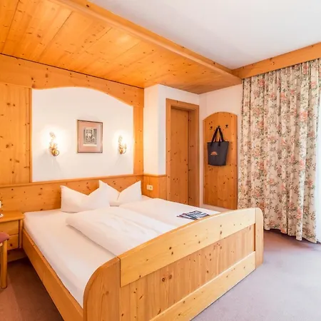 Riedl Im Zillertal 4*