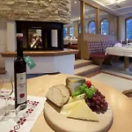 Hotel Riedl Im Zillertal 4*