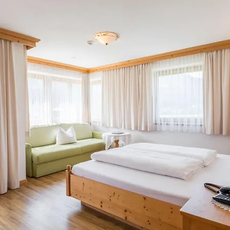 Riedl Im Zillertal מלון שטום